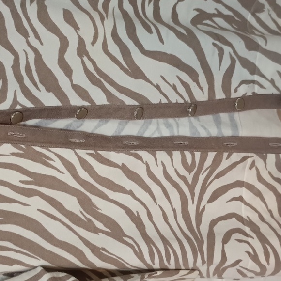 JM Collection animal print cardigan - Picture 3 of 7